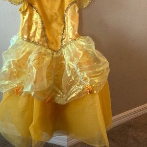 Belle costume